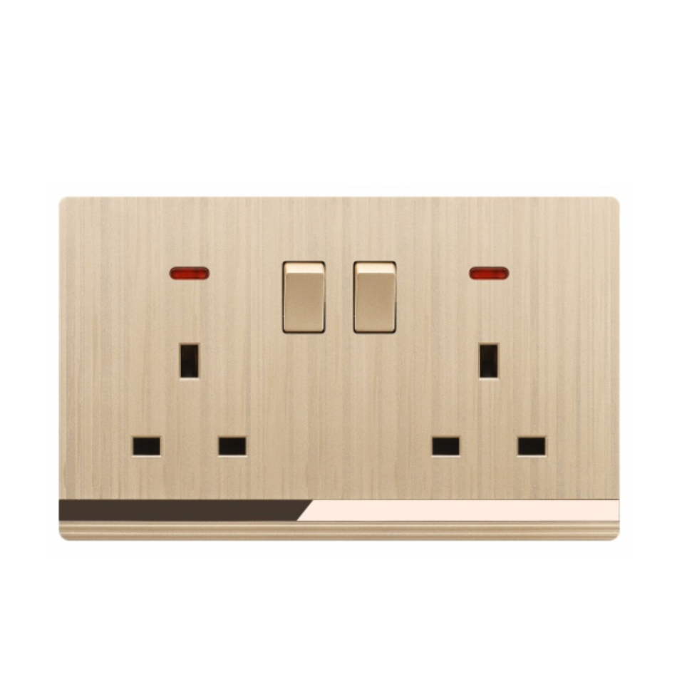 DOUBLE 13A SOCKET WITH SWITCH V5-016