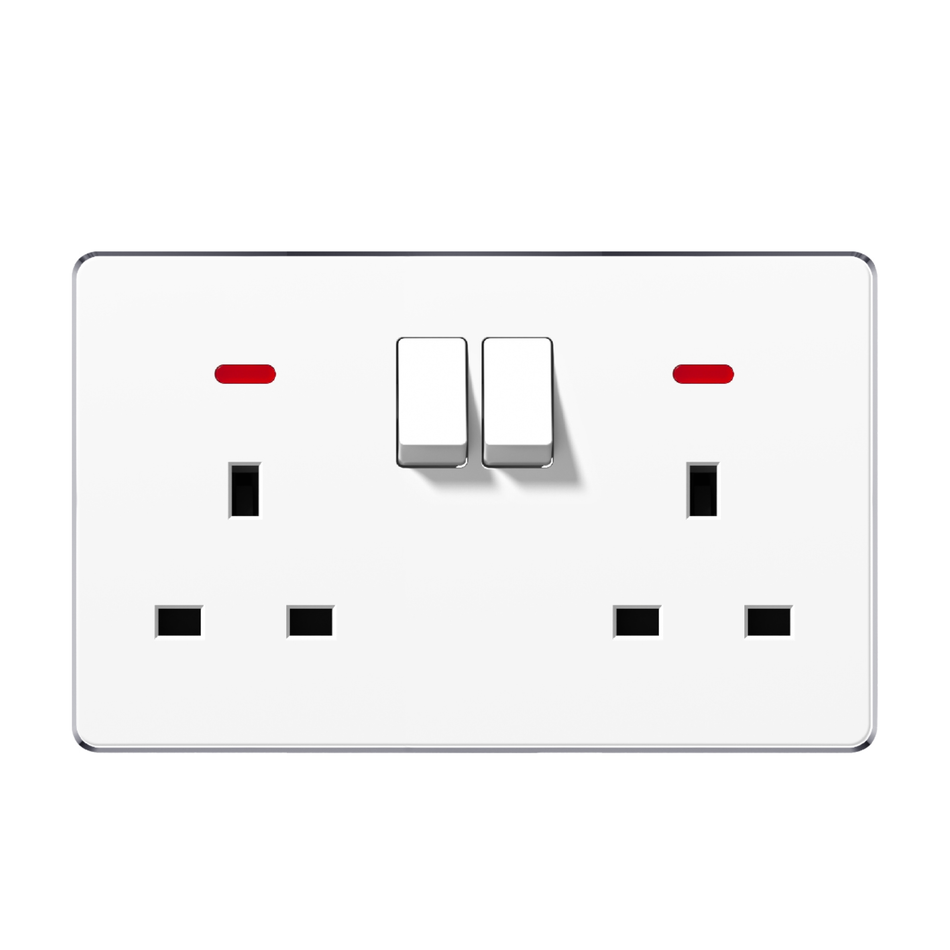 SWITCHED DOUBLE 13A SOCKET WITH NEON V7-050