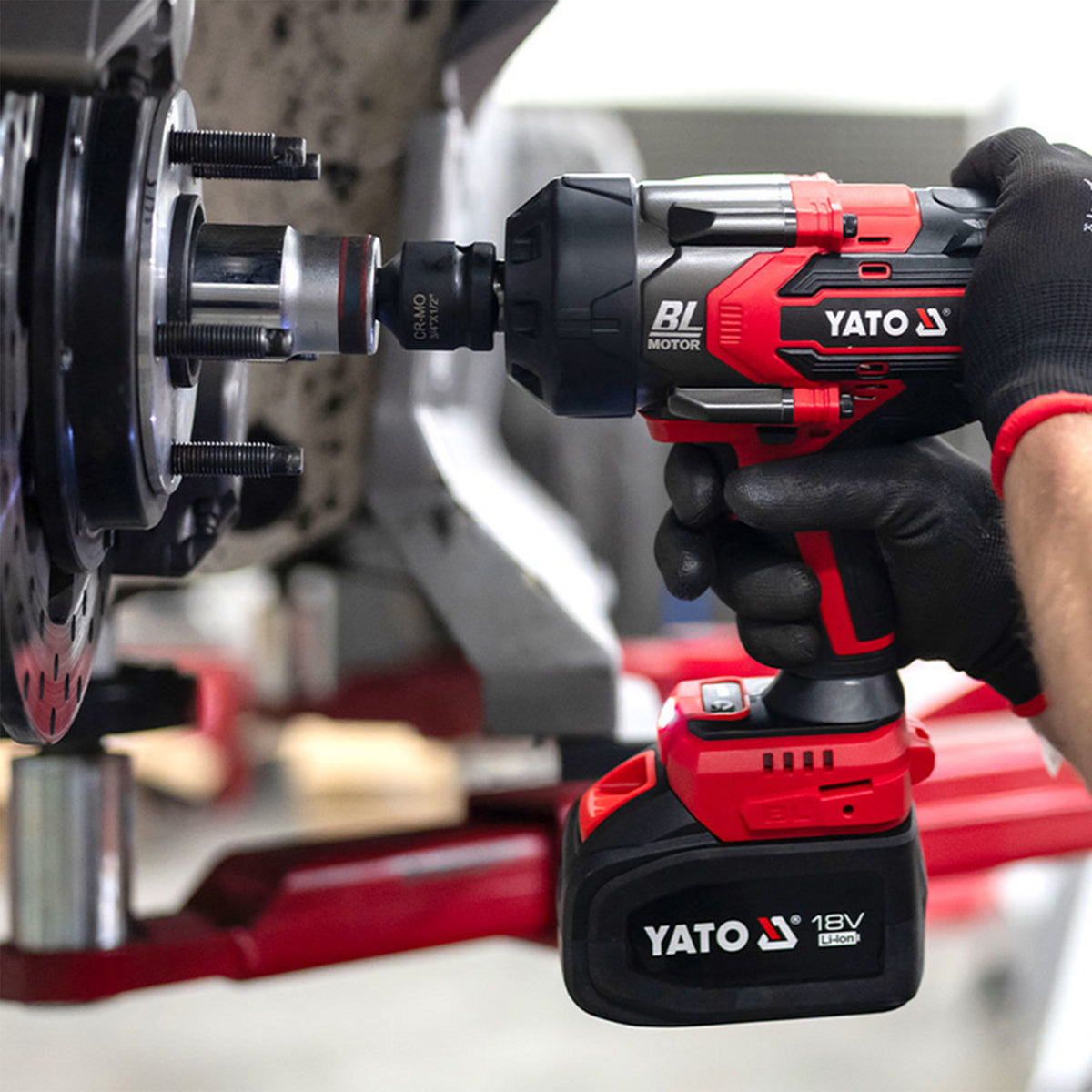 Yato 18V B/L Impact Wrench 3/4'' 2400Nm (1X6Amp+Charger) YT-828073