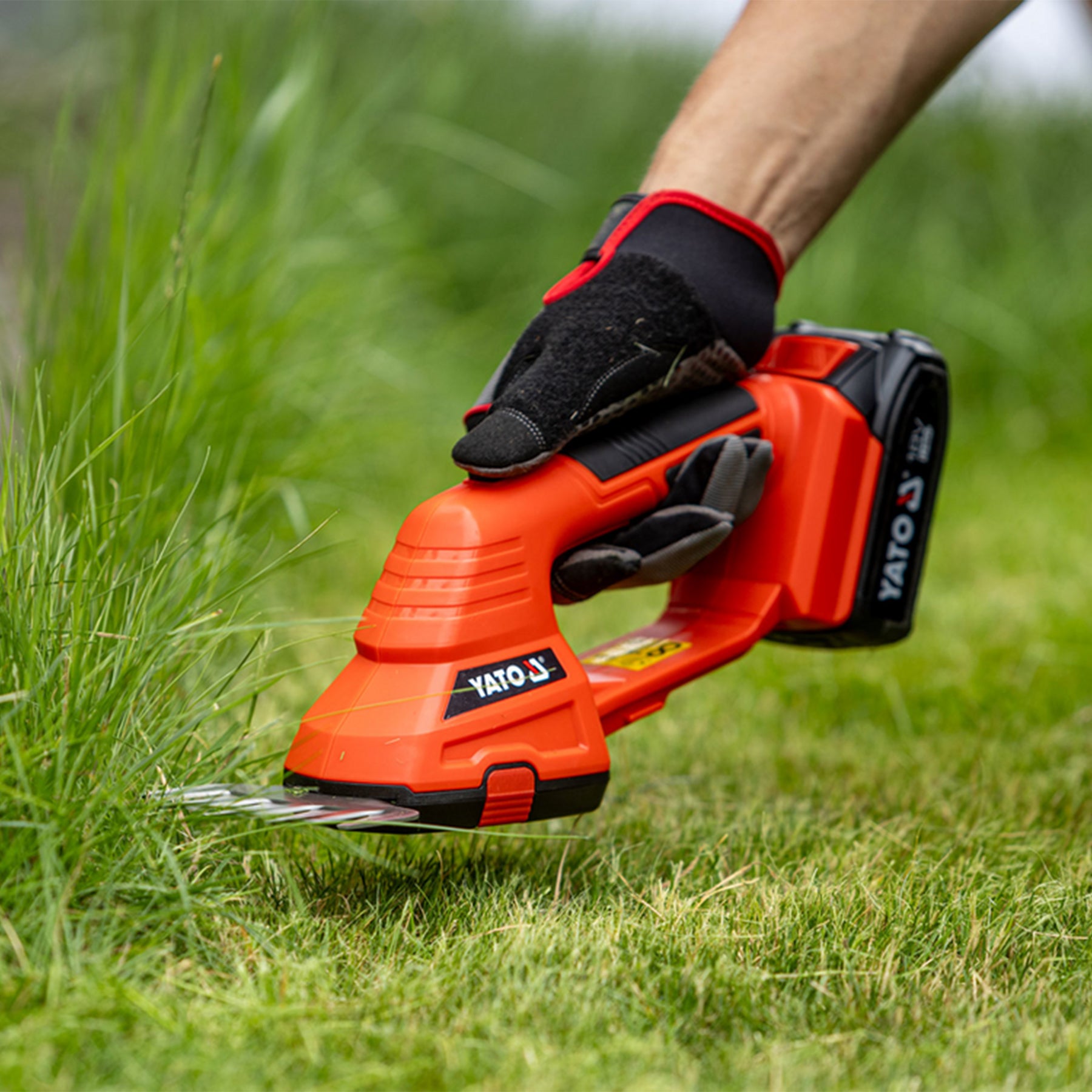 Yato 18V Grass And Shrub Shears (1X2Amp+Charger) YT-828355