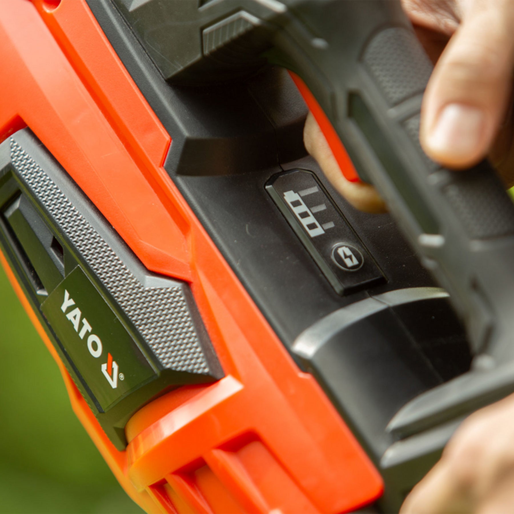 Yato 18V Leaf Blower (1X4AMP+Charger) YT-85176